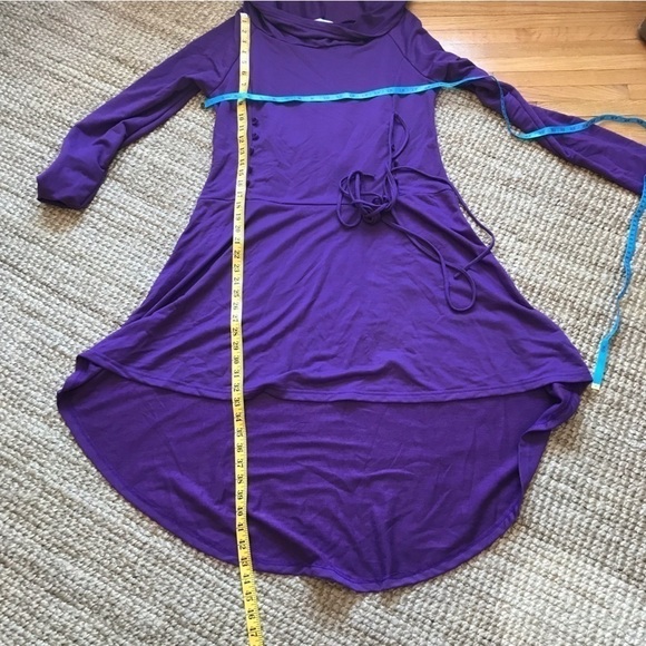 SERINITA plum coloured purple cloak cape style dress with corset closures. XXL - Picture 7 of 12